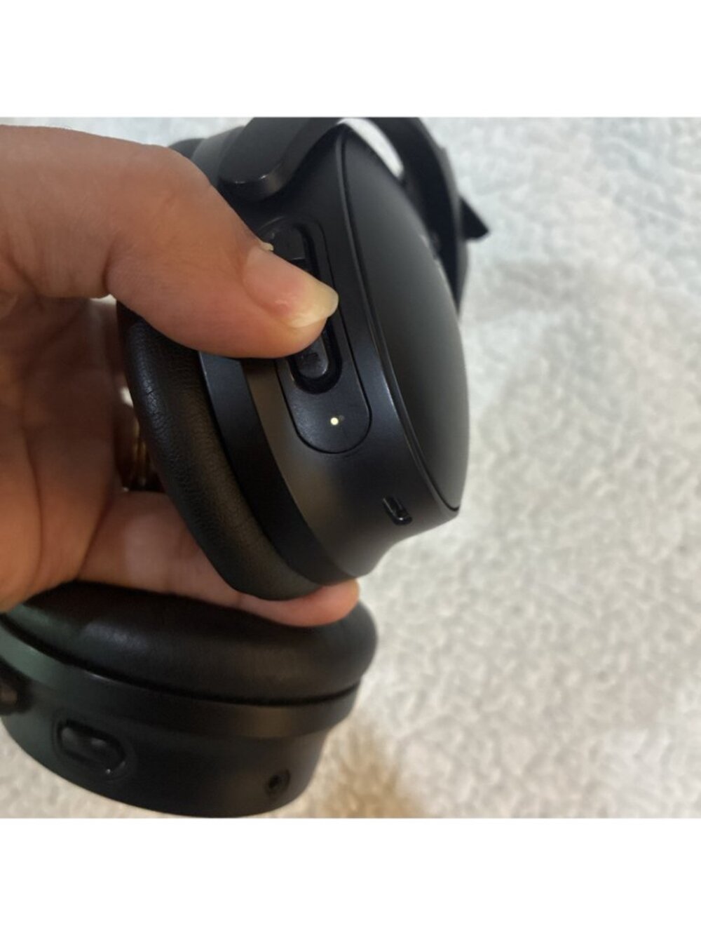 Bose QuietComfort Wireless Noise Cancelling Headphones - Black - Picture 9 of 9